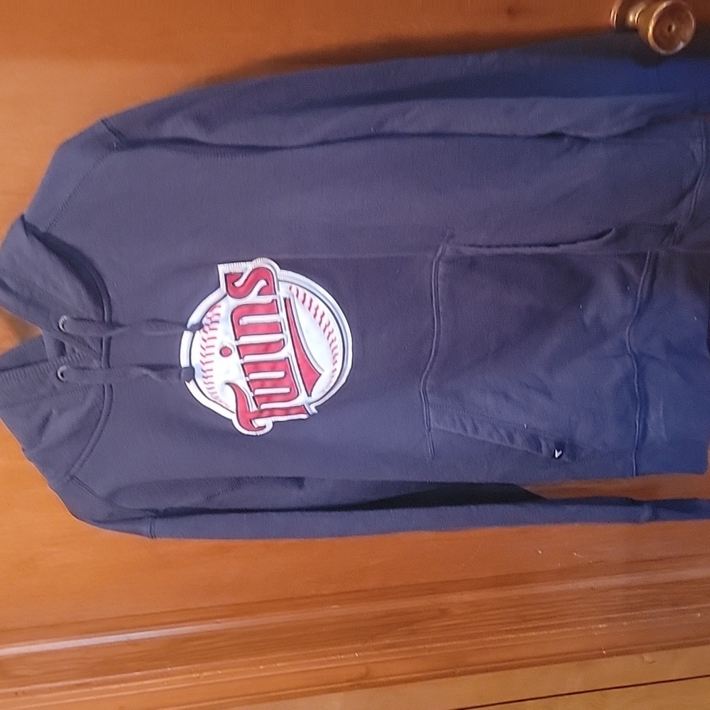 ANTIGUA Mens Hoodie with Minnesota Twins Logo